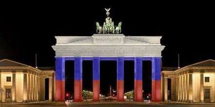 Brandenburger Tor in russischen Farben