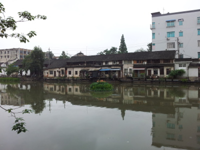 Wohnhäuser am Fluss in Wuzhen