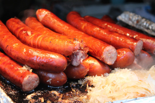 Wurst und Sauerkraut