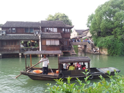 Wuzhen, Touristenboot